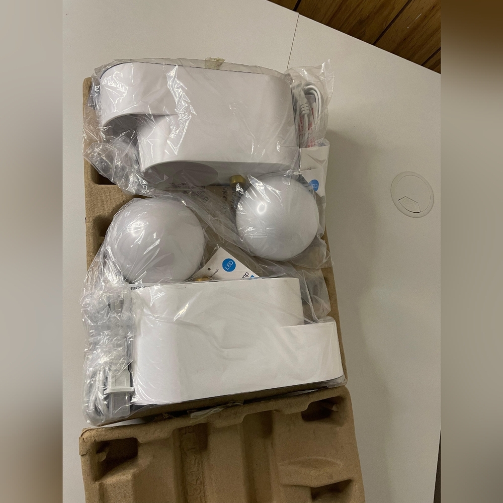 White VR/AR Accessory Set - White